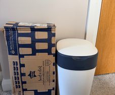 Tommee Tippee Nappy Bin & 10 Refill Cassettes