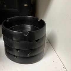 4 Ash Trays