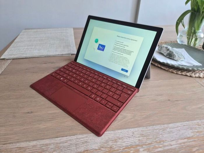 Microsoft Surface Pro 5 - Top Spec! (i7 / 16GB / 512GB)