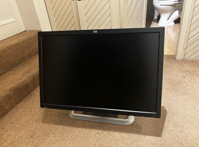 HP monitor / HP LP3065 30" Widescreen Flat Panel LCD 2560x1600 2K Monitor with DVI
