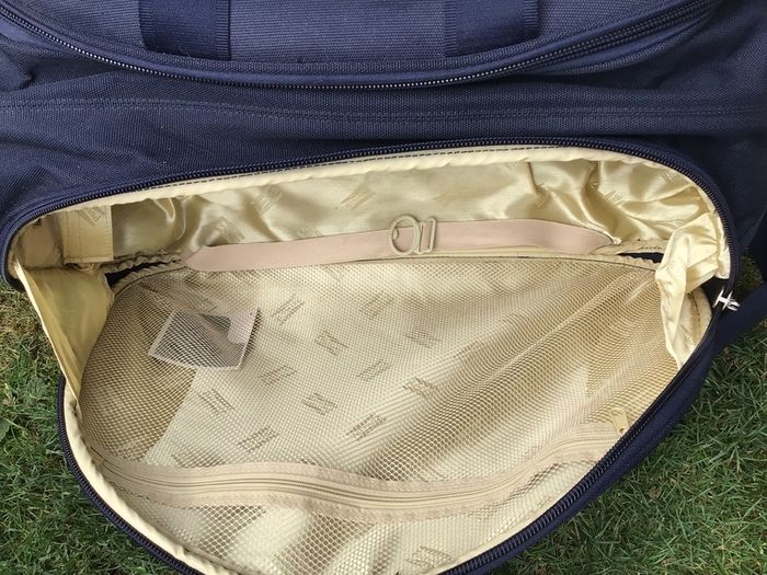 Travel bag on wheels