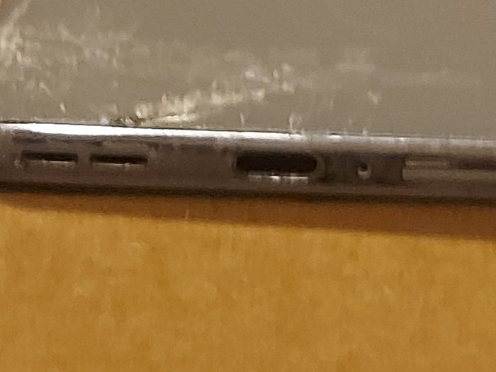 OnePlus Nord 2T, not powering on, for parts or repair, 128GB