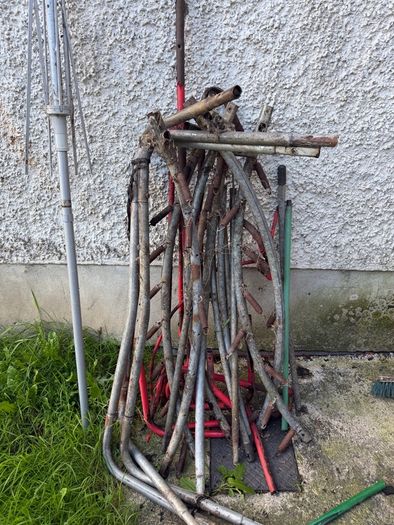 Free scrap metal ( read add)