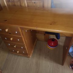Desk/dressing table