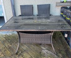 outdoor table and chairs