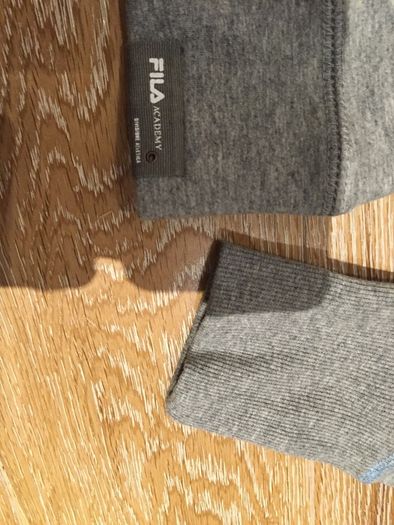 BNWT Grey Fila V Neck Sweatshirt Size 10 (Small)