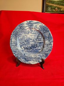 Enoch Wedgwood "Dickens coaching days"  Blue  dinner plate