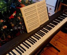 Piano Yamaha P-145