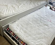 Ikea day bed-trundle bed