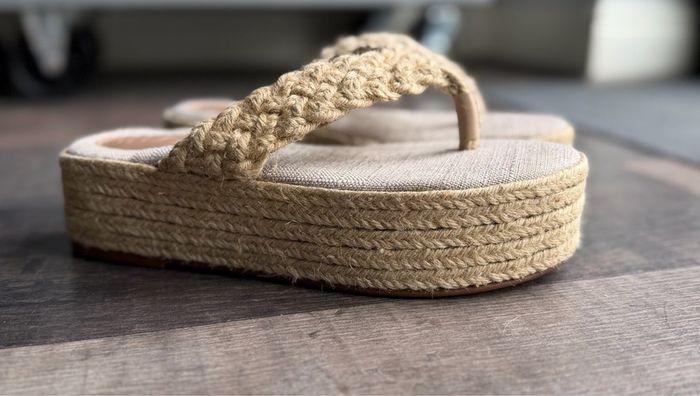 Hitzz natural jute platform flip flop sandals-handmade in Brazil. Size 39/6
