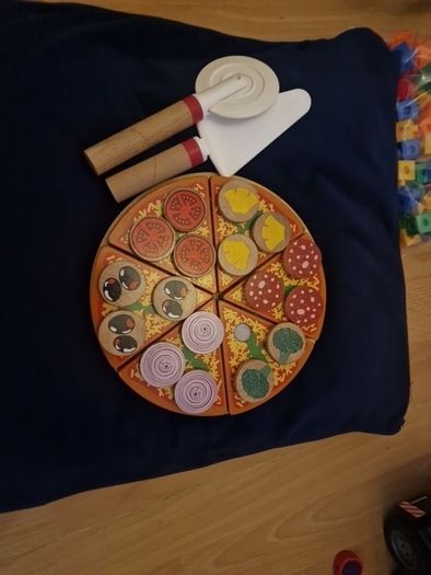 Wooden pizza set