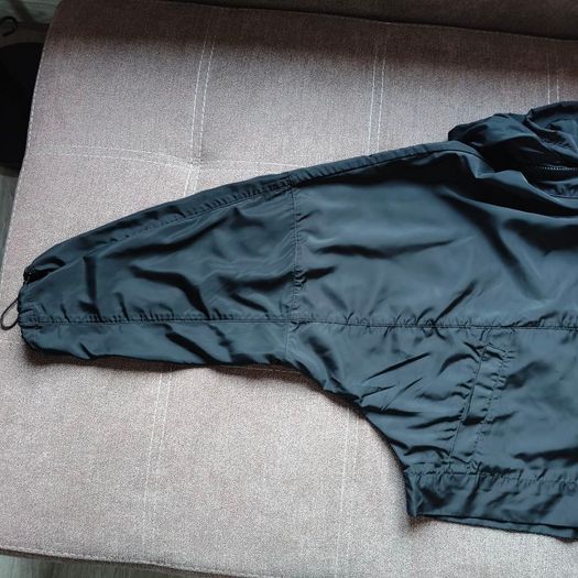 black ZARA cropped windbreaker, size XS