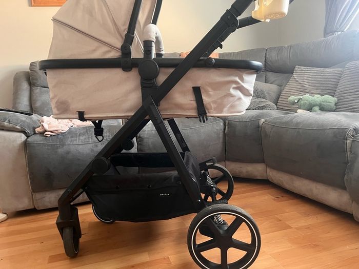 Baby travel system and baby rocker (collection only)