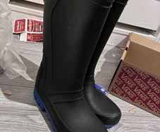 wellies