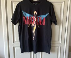 Nirvana Tshirt Large