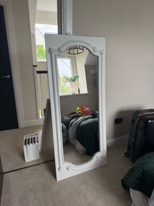 White Mirror - Next