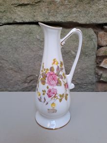 Royal Tara vase