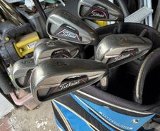 Titleist AP1 710