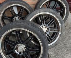 Alloys wheels