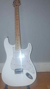 Arctic White Fender Squire Stratocaster