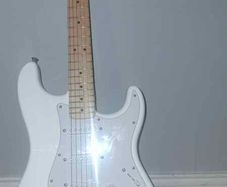 Arctic White Fender Squire Stratocaster
