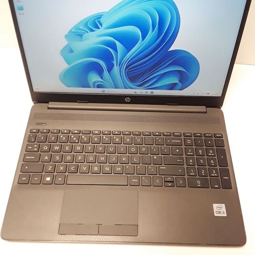 Hp 250 G8 Notebook Pc | Intel Core I5-1035g1 | 16gb Ram | 256gb M.2 Ssd | 15.6" Full Hd Laptop