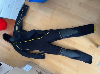 SCUBA equipment