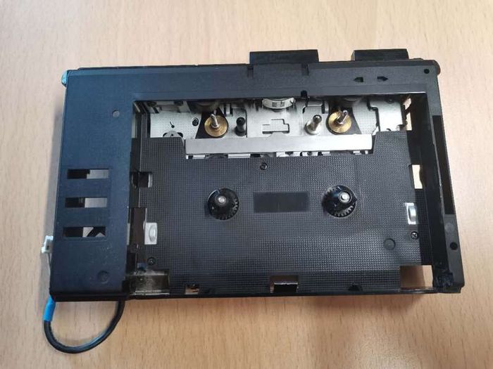 Sony WM-F28 Walkman Cassette Player