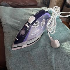 Morphy Richards Crystal Clear Amethyst Steam Iron