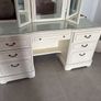 Dressing table Image 3