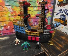 Fisher-Price Pirate ship with 3 action figures