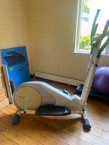 Horizon Athos cross trainer