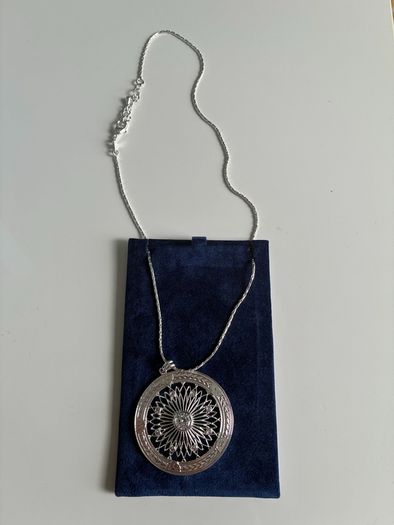 Newbridge Round Pendant With Clear Stone Necklace