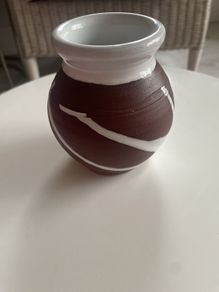 Stephen Pearce Shanagarry  Pottery Vase