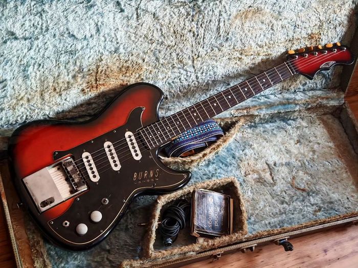 Vintage 1963 Burns London Vista Sonic (Delivery available)