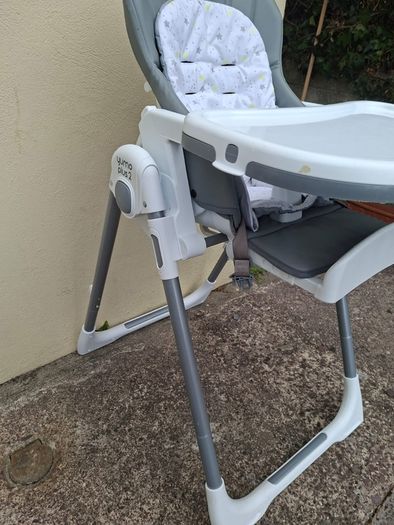 Miniuno Yumo Plus 2 High Chair - Excellent Condition