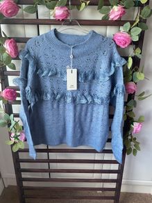 Bnwt blue crewneck jumper with frill detail one size