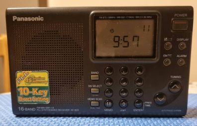 16 Bands Panasonic RF-B33, Matsushita, perfect working condition. 40 years old radio.