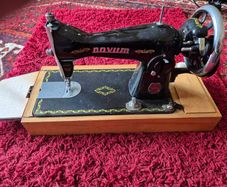 FREE - Old NOVUM Sewing Machine