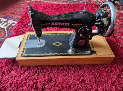 FREE - Old NOVUM Sewing Machine