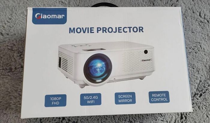 Giaomar C9 Movie Projector