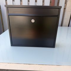 mail box / post box