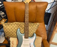 Squier Strat Jr (Mustang/Jaguar scale 610mm)