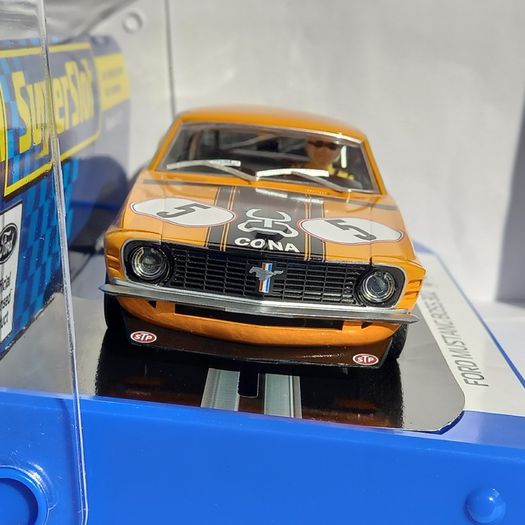 Scalextric Ford Mustang Boss 302  Slot Car  ( gt classic touring muscle superslot )