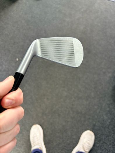 Taylormade P.UDI 2iron (excellent condition)