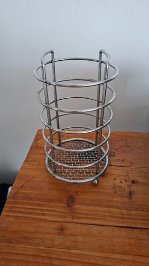 Utensil holder