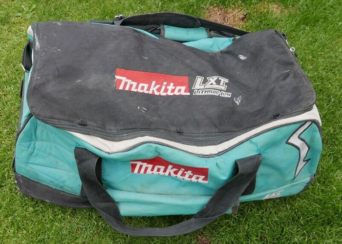 Makita 4 Piece 18v Power Tool Kit (everything works fine)
