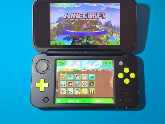 New 2DS XL Black & Lime (Modded)