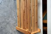 Pine shoe stand