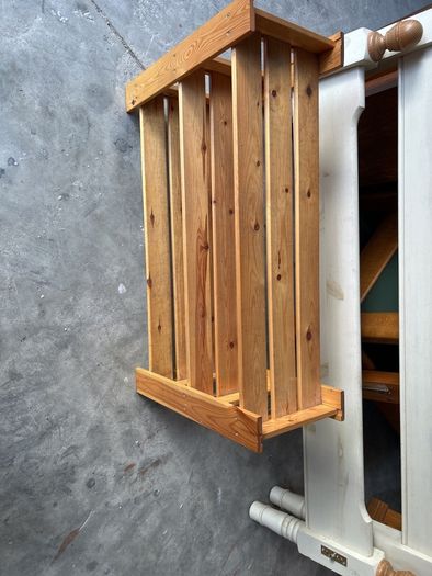 Pine shoe stand